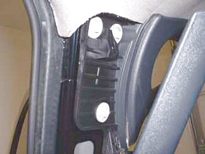 02 Chevrolet Tahoe door post grab handle