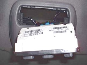 02 Chevrolet Tahoe center control panel